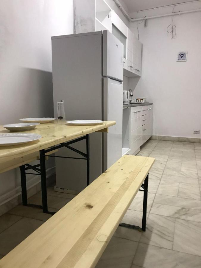 Large Apartment City Centre ブカレスト エクステリア 写真