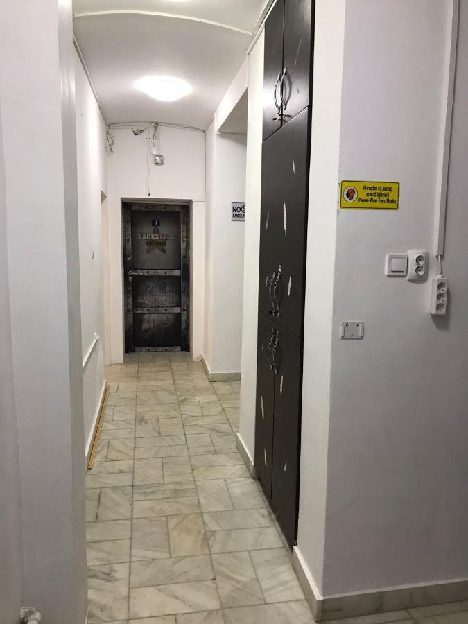 Large Apartment City Centre ブカレスト エクステリア 写真