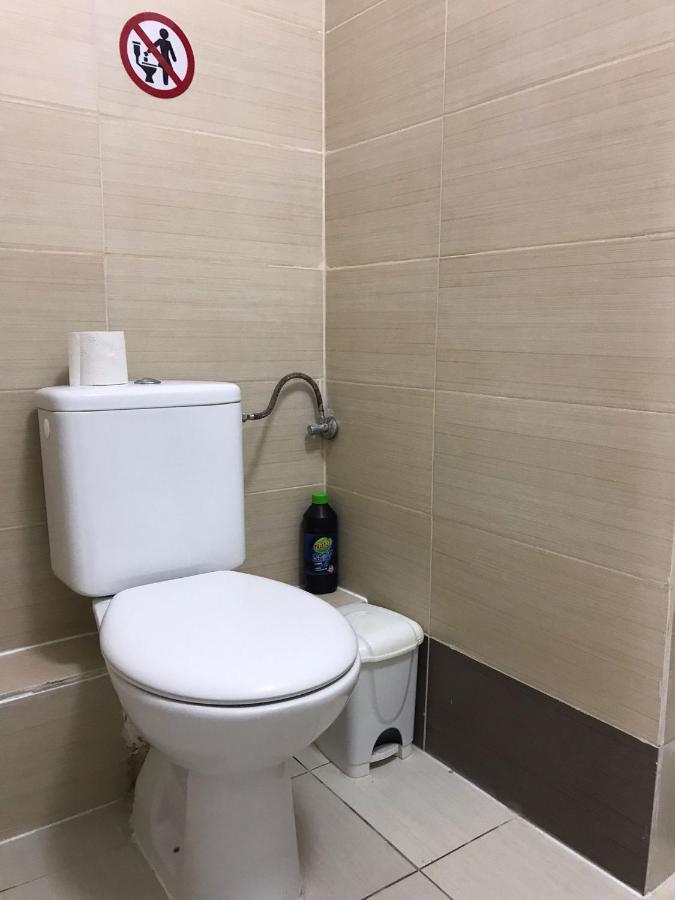 Large Apartment City Centre ブカレスト エクステリア 写真