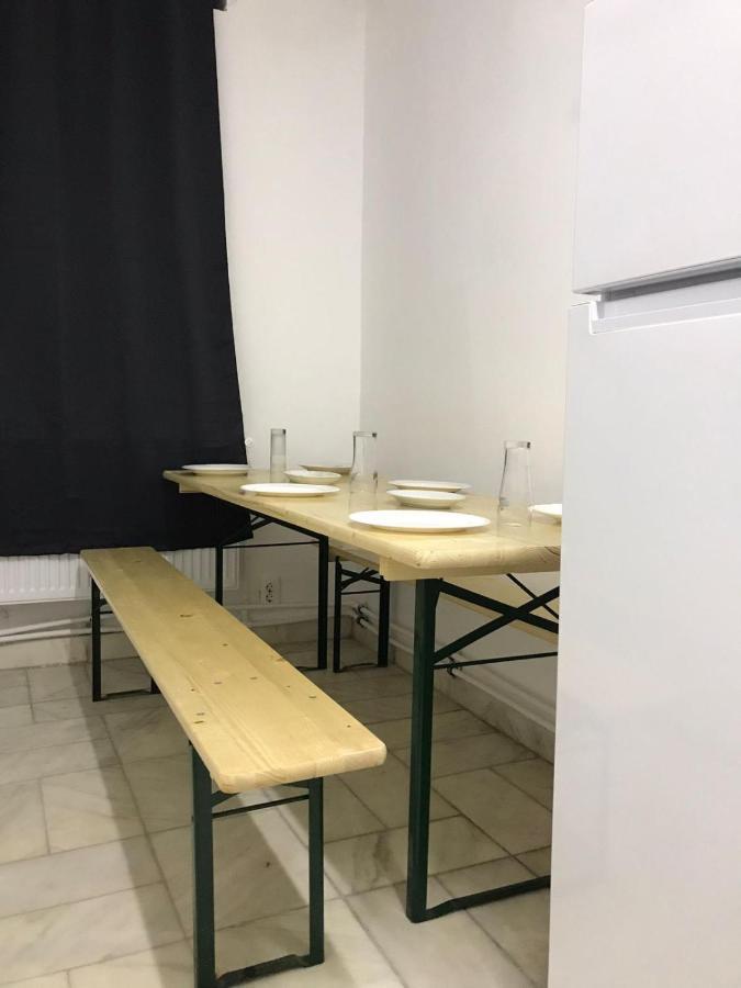 Large Apartment City Centre ブカレスト エクステリア 写真